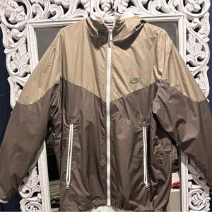 Nike Beige and White Mesh windbreaker